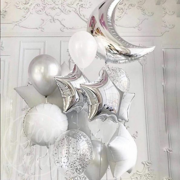 Букет воздушных шаров с гелием на выписку серебро